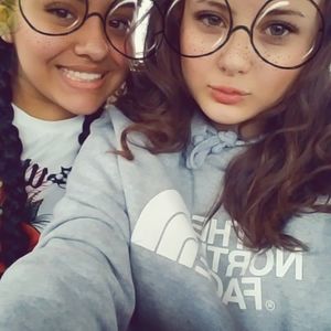 Meet your Posher, Khloe